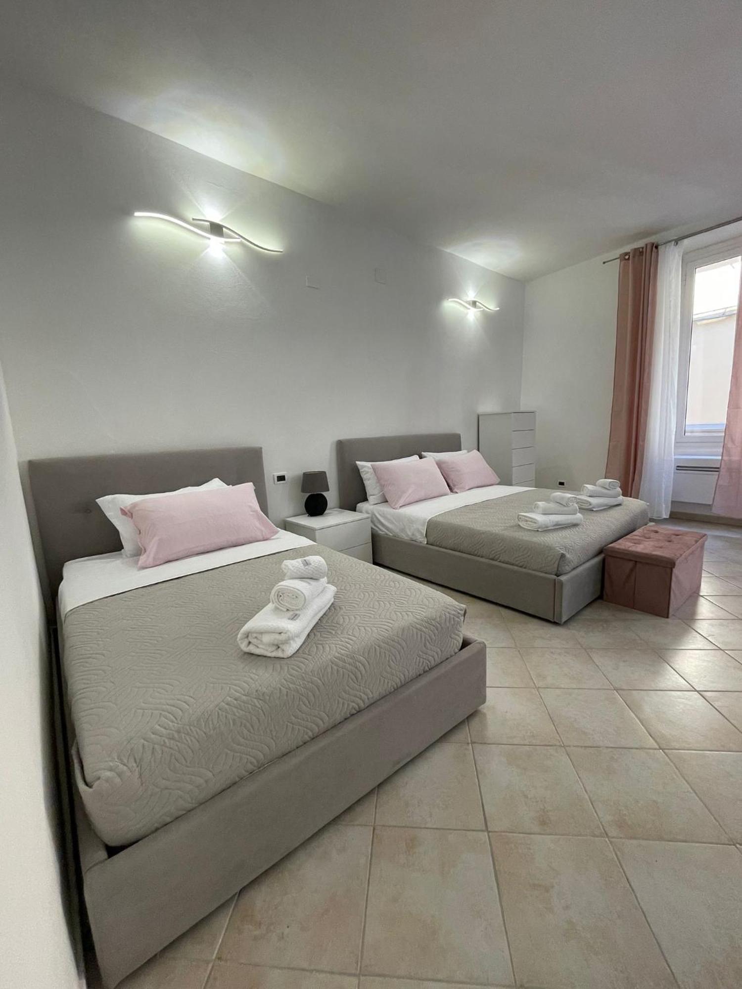 Elena&Bryan Guest House La Spezia Bagian luar foto